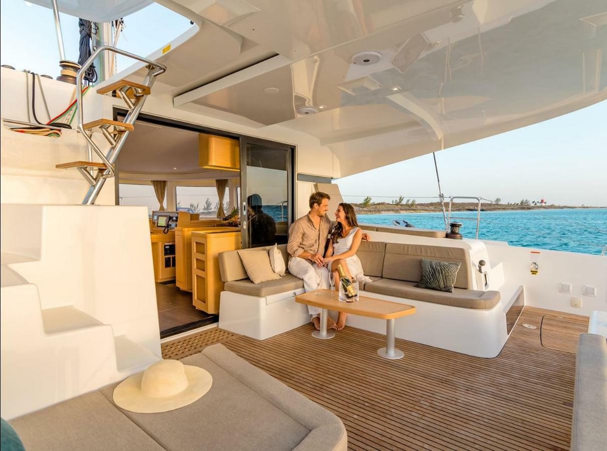 Luxury Catamaran Lagoon 42, Ac & Gn Спліт Екстер'єр фото
